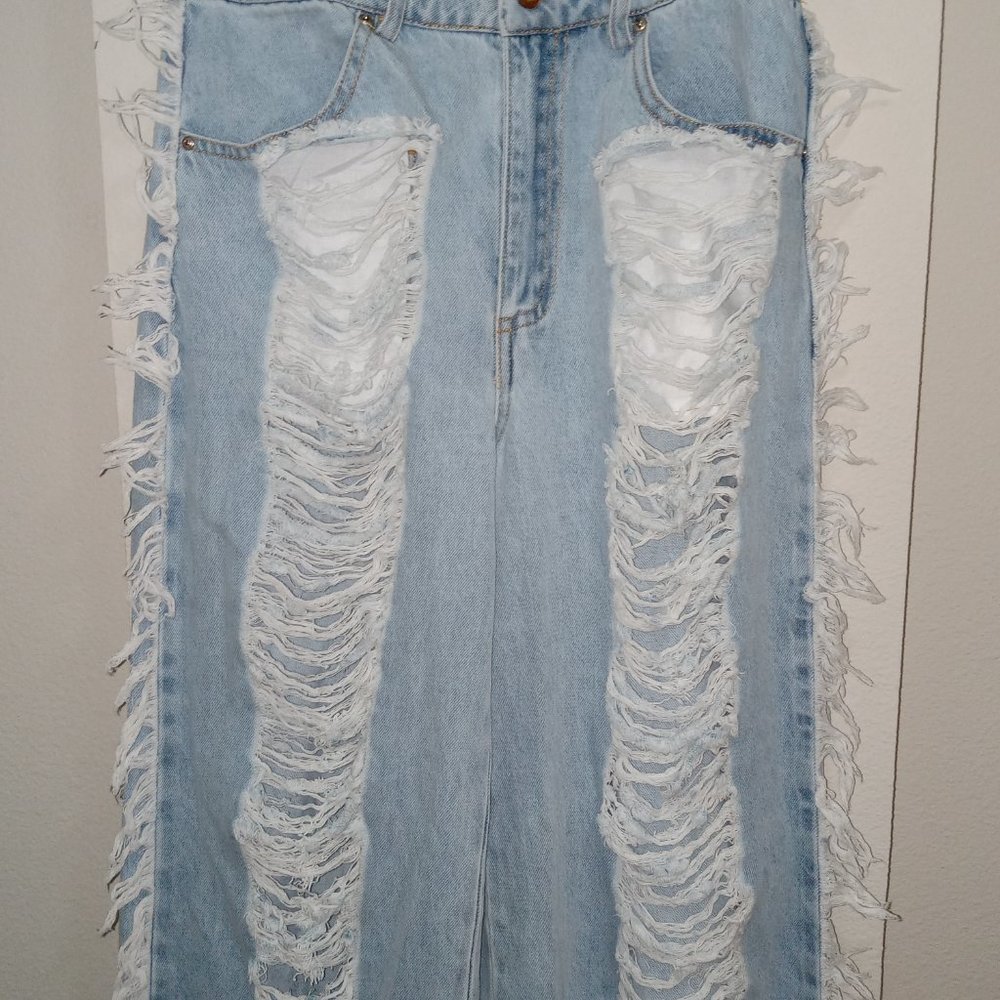 Light blue denim jends with distressed front and french - Picture 2 of 9